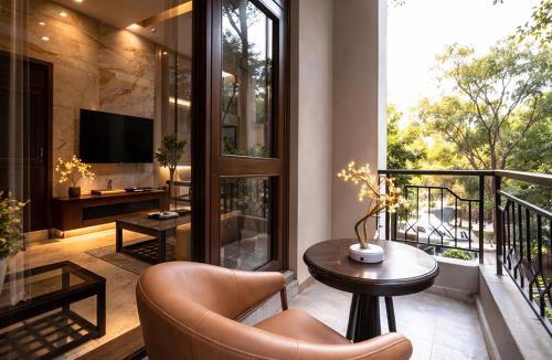 Nehru Place Hotel | Hotel Bluestone Prime Nehru Place by The Cosy hotels