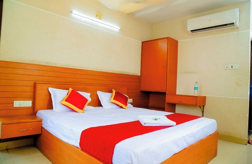 Erode Hotel | Hotel Breezeland - Erode Railway Station