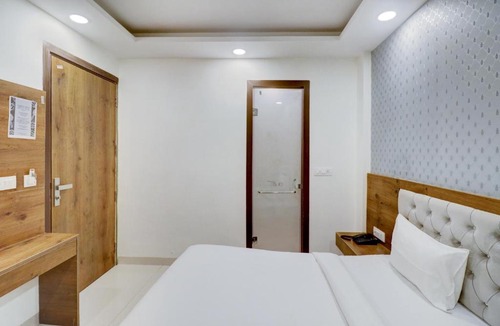 Mahipalpur Extension Hotel | Hotel Breezy