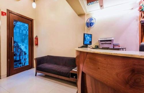 Wellington Pier Hotel | Hotel Broadway Colaba