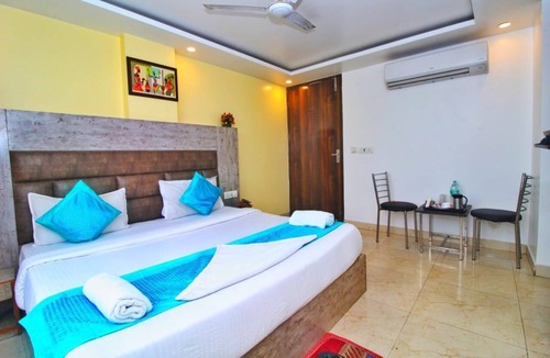 Old Delhi Hotel | Hotel Broadway