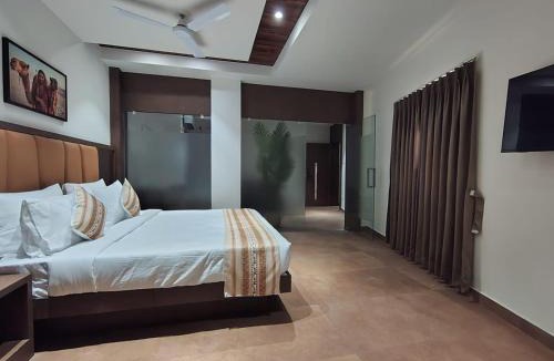 Mundra Hotel | Hotel Camel managed by CLAY