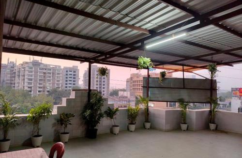 Thaltej House | Hotel Captown Inn