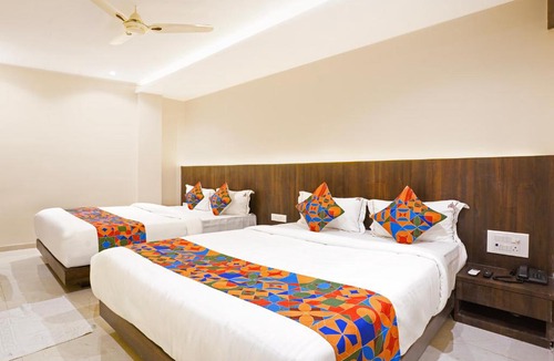 Goregaon West Hotel | Hotel Casa Royal Residency - Bombay Exhibition Centre