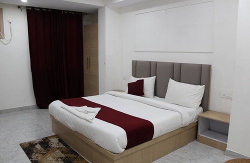 Chittaranjan Hotel | Hotel Castle Grand