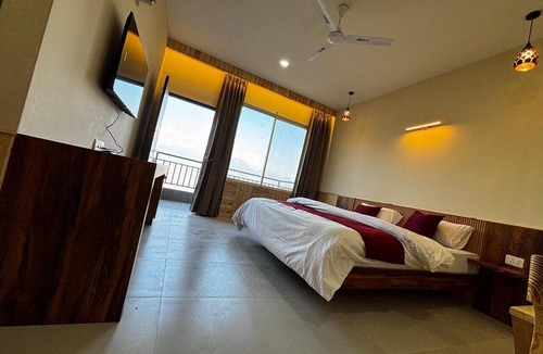 Munsyari Hotel | Hotel Cedar Wave