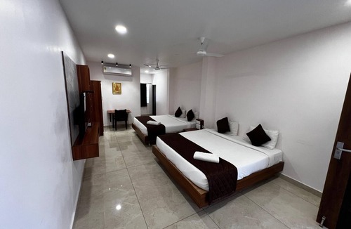 Velankanni Hotel | Hotel Church Way Inn