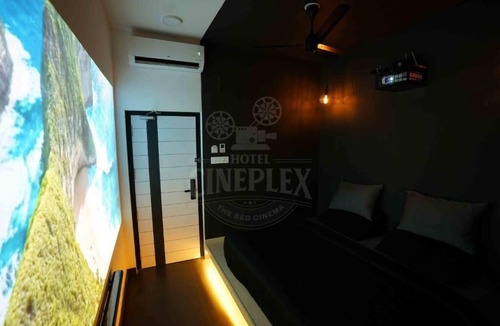 Gandhipuram Hotel | Hotel Cineplex