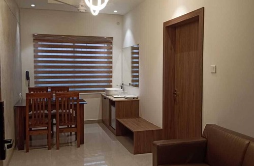 Adyar Hotel | Hotel Citywalk Residency