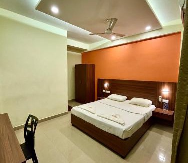 Adyar Hotel | Hotel Citywalk Residency