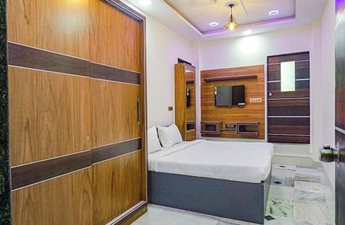 Wagholi Hotel | Hotel Classic Square