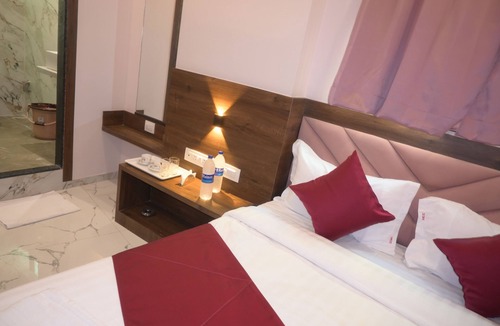 Malad East Hotel | Hotel Classy Comfort