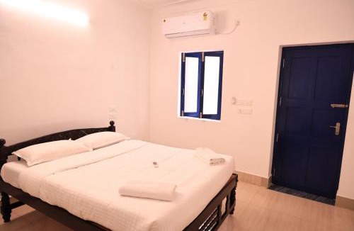 White Town Hotel | Hotel Continental