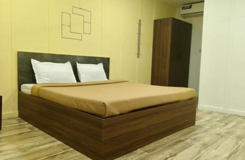 Vadanemelli Hotel | Hotel Coral Shade's