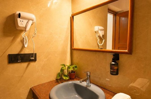 Bullawala Hotel | Hotel CozyKey Rajpur Road