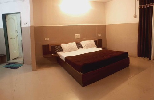 Jalgaon Hotel | HOTEL CRAZY HOME AND RESORT