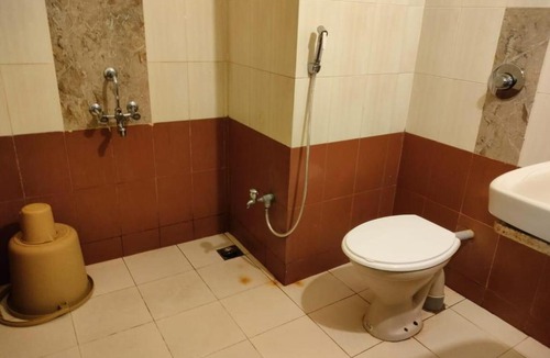Manipal Cabin | Hotel Dashrath Residence