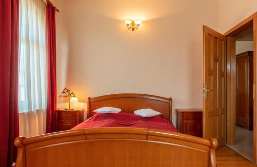 Danes Hotel | Hotel Denis str Gării nr 72