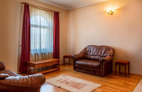 Danes Hotel | Hotel Denis str Gării nr 72