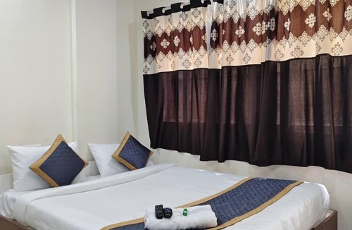 Electronics City Hotel | Hotel Dhanish Comfort