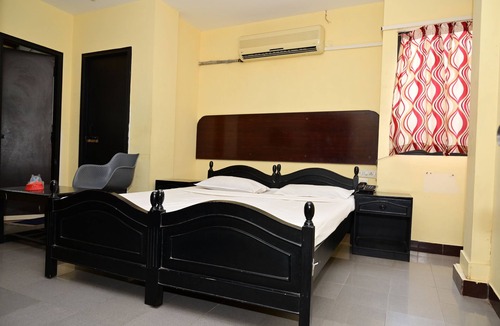 Mayiladuthurai Hotel | Hotel Dhayalan