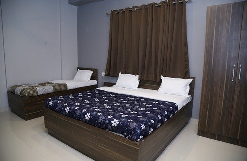 Solapur Hotel | Hotel Dhruva