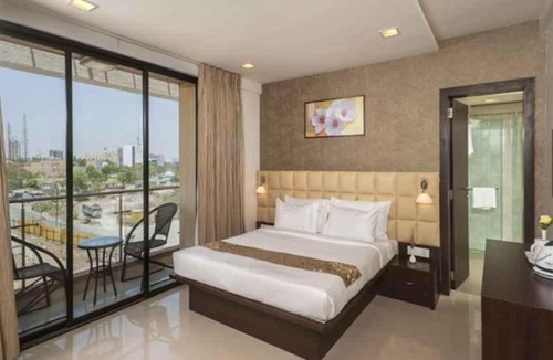 Phase 1 Hotel | Hotel DORTN Hinjawadi Phase 1