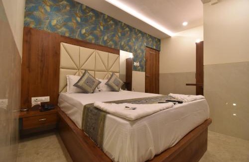 Kismat Nagar Bed & Breakfast | Hotel Dream Palace Residency - Near to US Embassy Bkc Mumbai