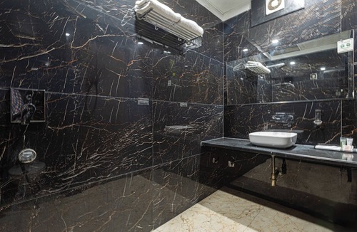 Mahipalpur Hotel | Hotel Emblem Suites By Denver, Delhi Airport