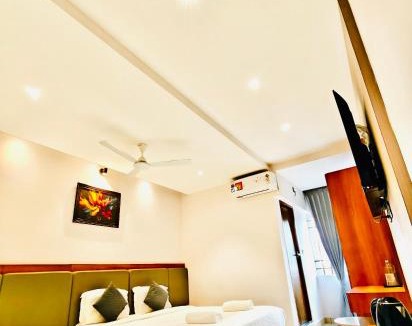 Mahadevpet Hotel | Hotel Emora Keys, 500 Mtrs From Madikeri Fort