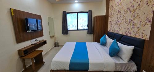 GIDC Hotel | Hotel Empire