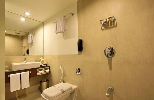 Alkapuri Hotel | Hotel Express Towers