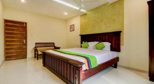 Kaloor Hotel | Hotel Fort Malabar Near Ernakulam Town North Railway Station