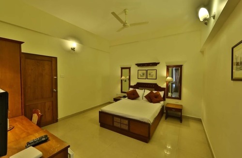 Thamaraparambu Hotel | Hotel Fort Queen
