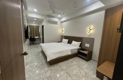 Bhuj Hotel | Hotel Fun n Food