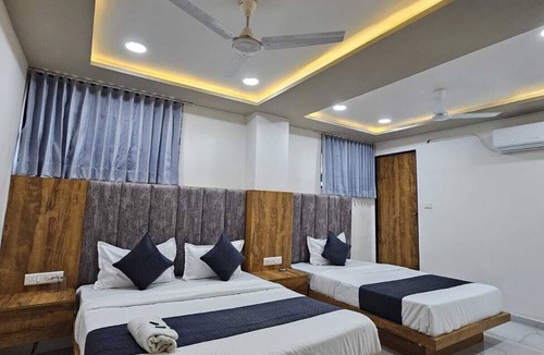 Vastrapur Hotel | HOTEL GATEWAY INN