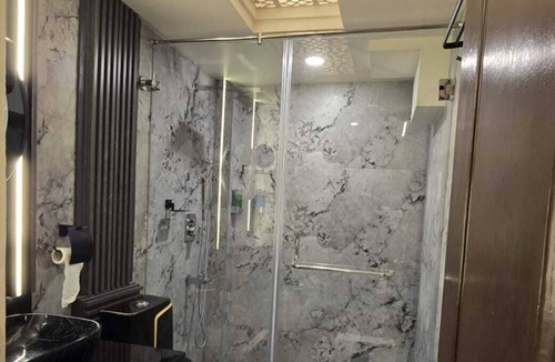Gandhipuram Hotel | Hotel Geo Grande