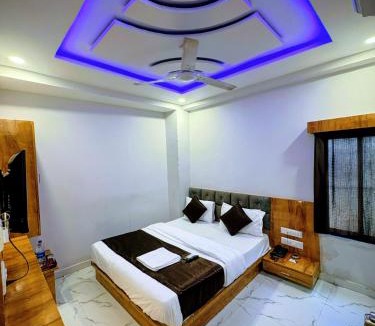 Ellis Bridge House | HOTEL GK VILLA