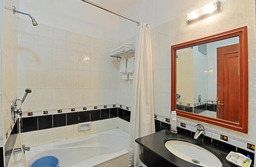 Thanjavur Hotel | Hotel Gnanam