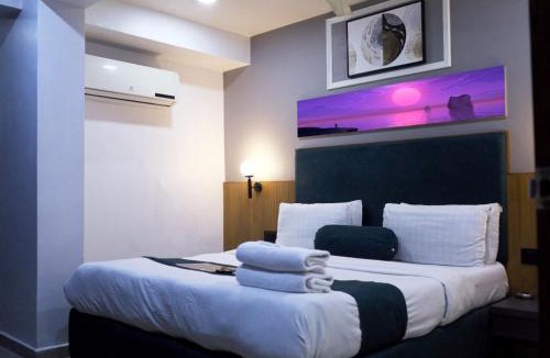 Bodakdev House | HOTEL GOLD LEAF