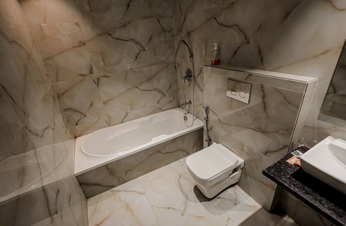 Surat Hotel | Hotel Gold Palace Inn