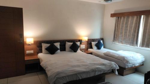 Waghoriya House | HOTEL GOLDEN PALACE & ROOMS