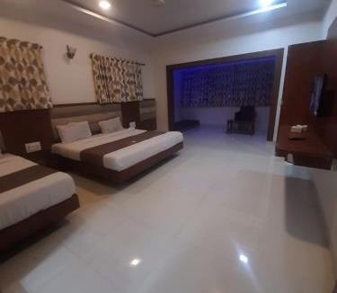 Jogeshwari West Hotel | Hotel Golden Palms