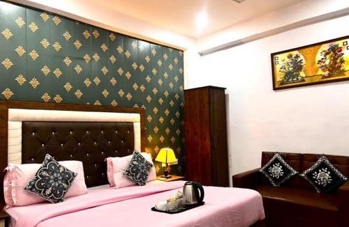 Vasundhara Hotel | Hotel Golden Stone
