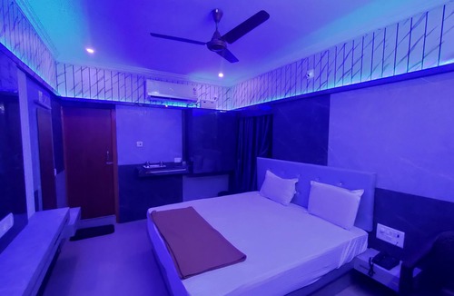 Tirupati Hotel | Hotel Govind Heights