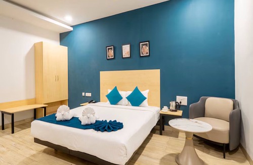 Kondapur Hotel | Hotel Grand Continent Hitech City, Laxmi Cyber City