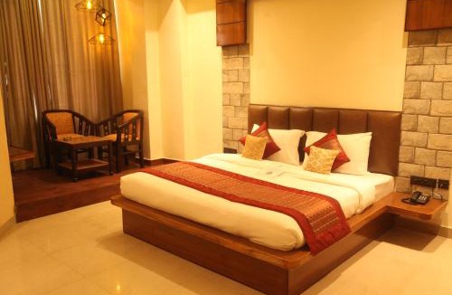 Lansdowne Hotel | Hotel Grand Kailash,Kotdwara