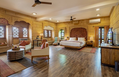 Amar Sagar Pol Hotel | Hotel Grand Khalifa