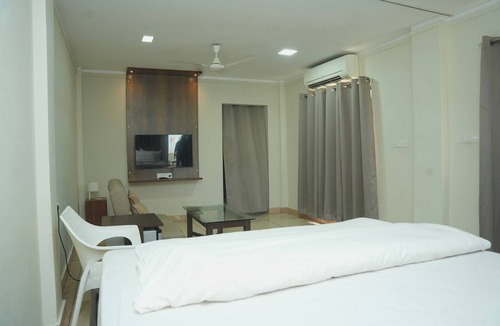 Bhimavaram Hotel | Hotel Grand Leela Krishna