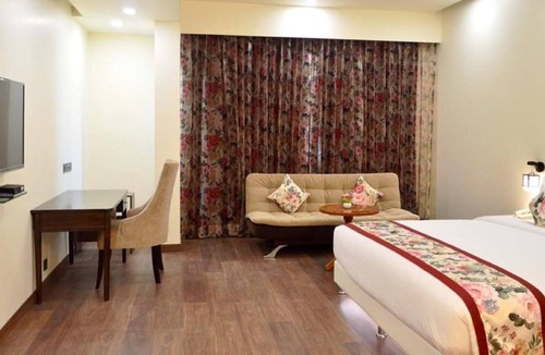 Sitapura Hotel | Hotel Grand Maple